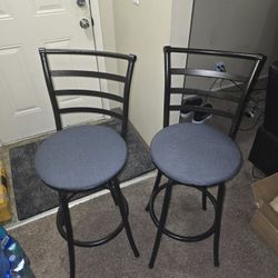 2 Table/Bar Stools 