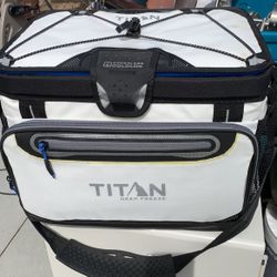 Ziper Cold lok Smol Frizer Or Lab check Boks 20$