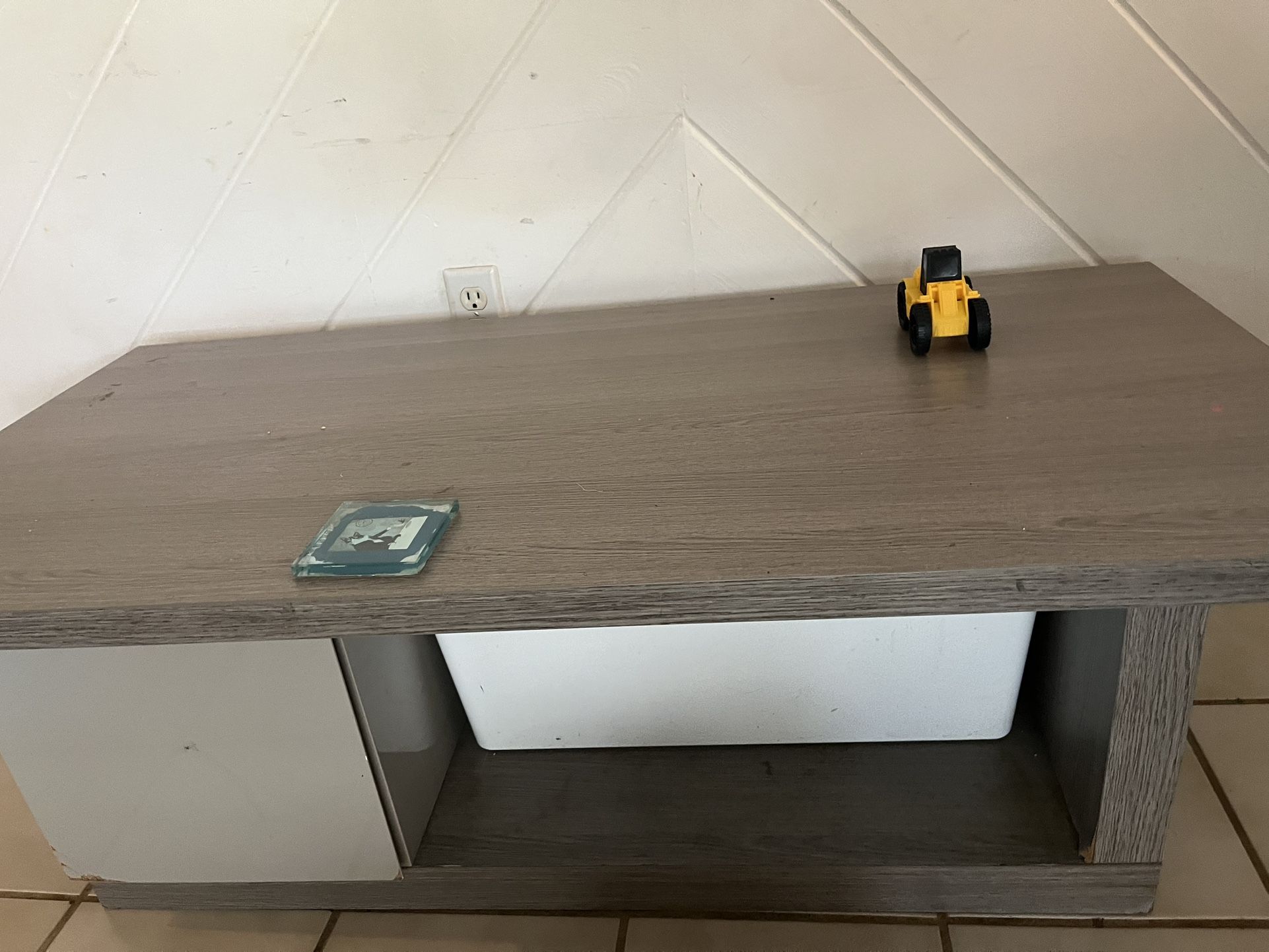 Free- Coffee Table
