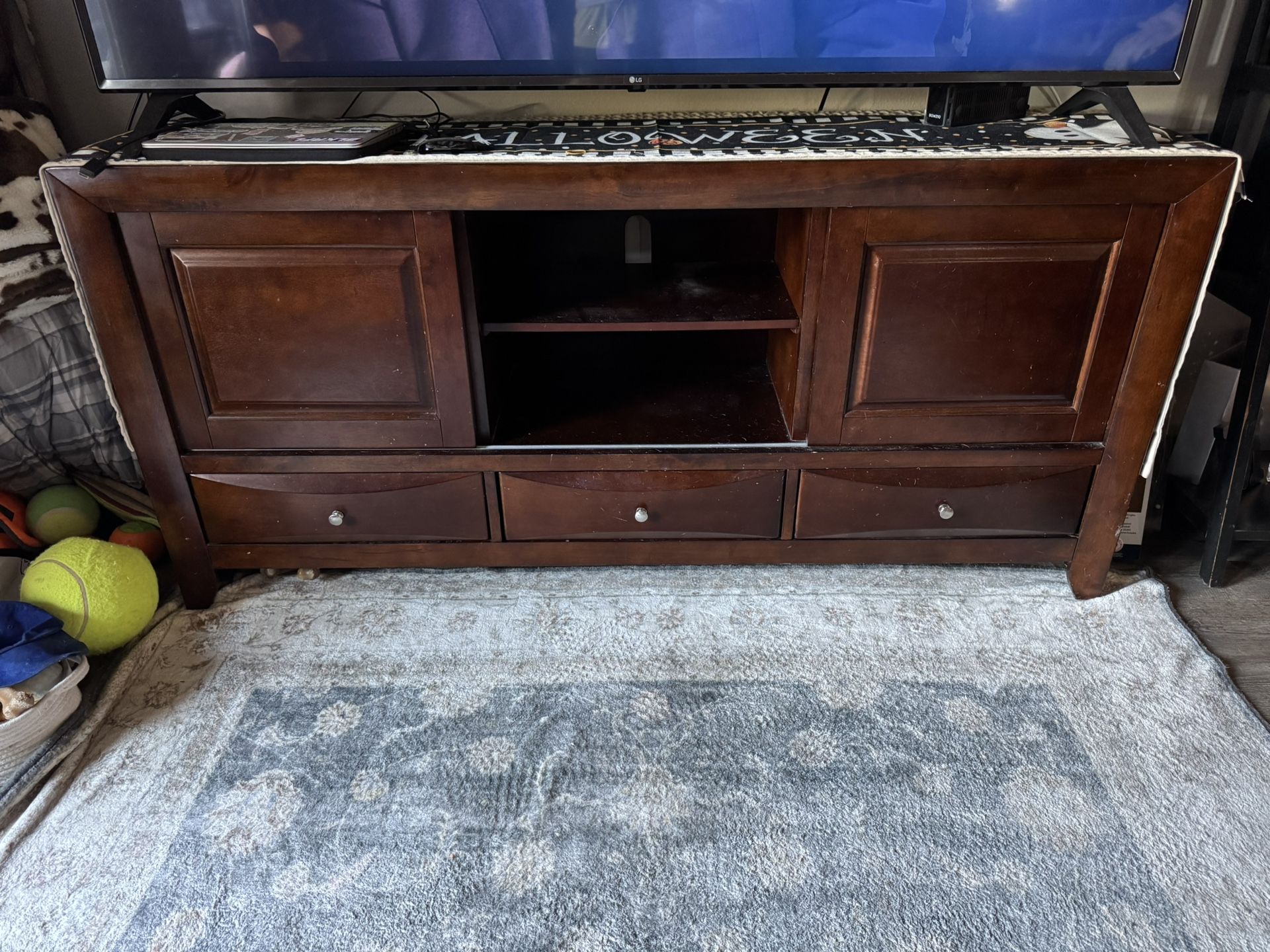 Media stand With Storage