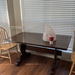 Kitchen Table And 4 Chairs 
