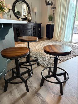 Set 3 barstools