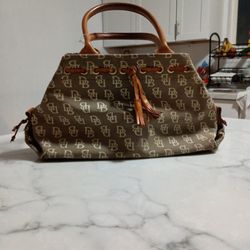 Dooney Bourke