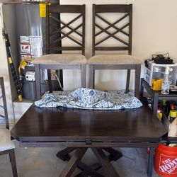 Convertible Dining Table (60” Round to 46” Square)