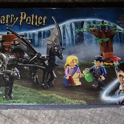LEGO Harry Potter Hogwarts Carriage and Thestrals set NEW