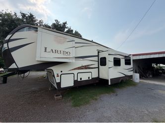 2015 Keystone Laredo