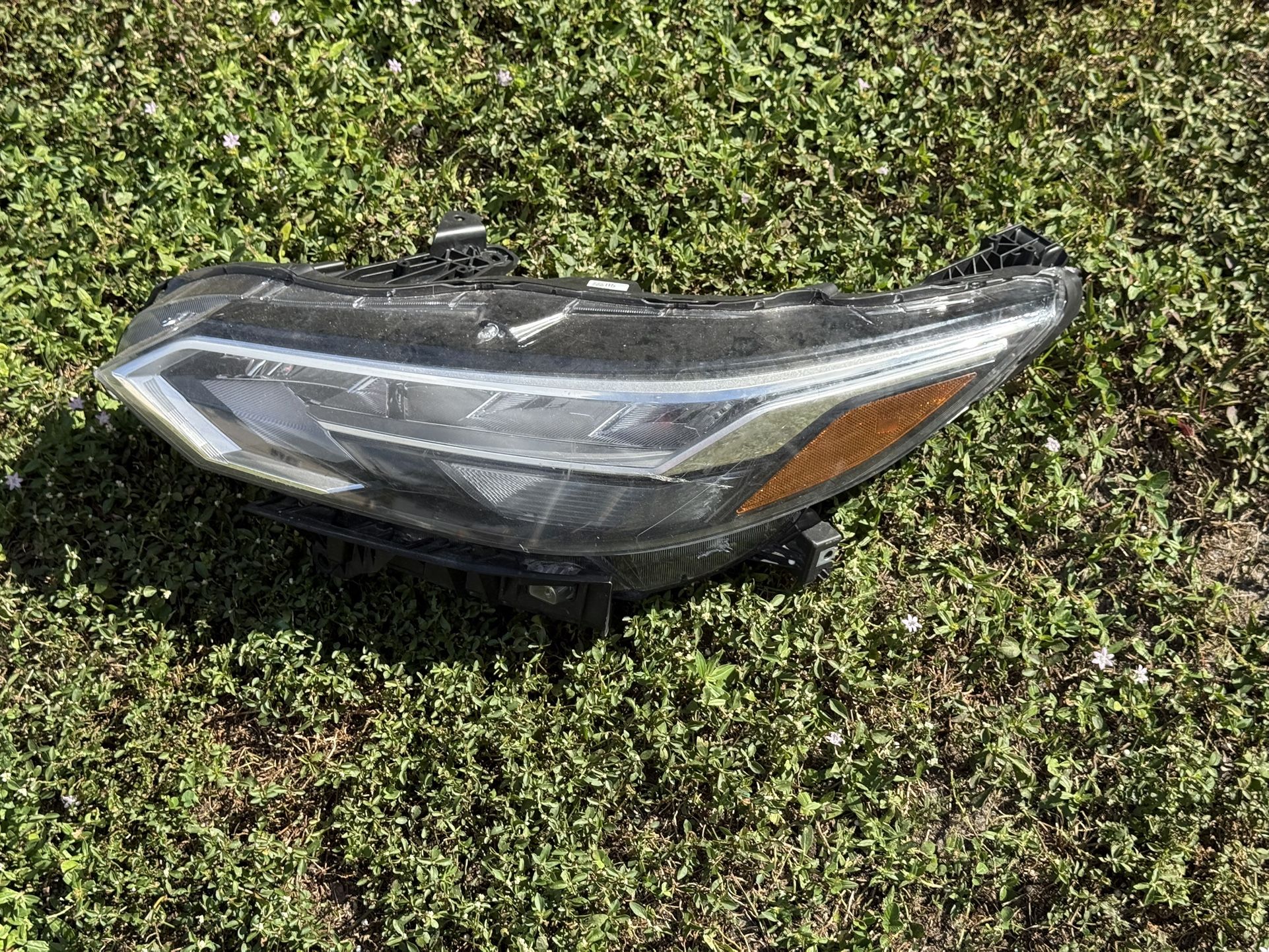 2024 Nissan Sentra headlight
