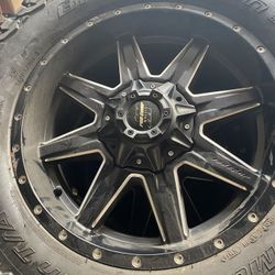 Mud terrain‘s 35x12.50x20 BF Goodrich