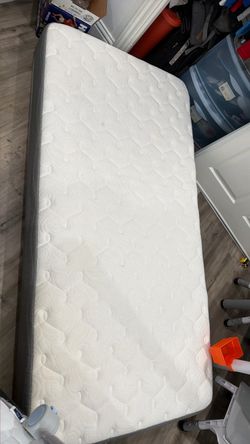 Twin mattress