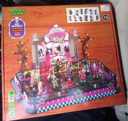 2026 SPOOKY TOWN lot!!!! Brand new!?!!!
