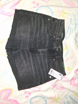 Women new shorts size 6 $10