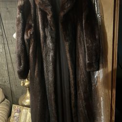 Vintage Long Chocolate Brown Mink Coat