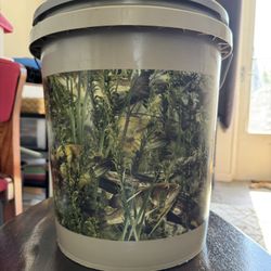 5 gallon fishing bucket