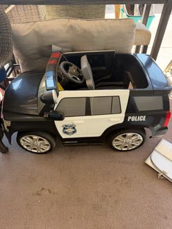 Power Wheels Chevy Tahoe Police Ride-On