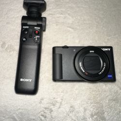 Sony - ZV-1 20.1-Megapixel Digital Camera for Content Creators and Vloggers - Black