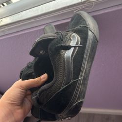 all black knu skool vans 7 in men 8.5 women 