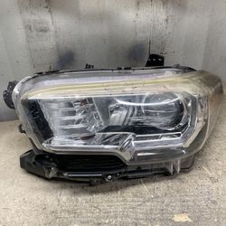 2016 2017 2018 2019 2020 2021 2022 Toyota Tacoma Left Driver Side Headlight OEM