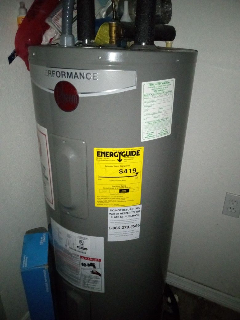 Rheem 32 Gallon Water Heater <1 Yr Old $300