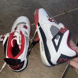 Jordan 4 retro red cement size 11 men’s 