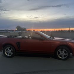 2000 Ford Mustang