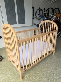 Crib + Mattress