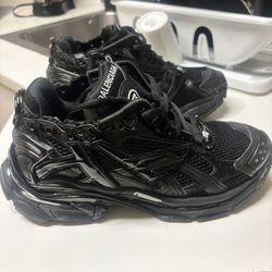 balenciaga runners