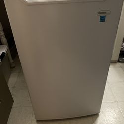 Mini Fridge Danby