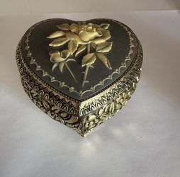 Heart shape music box