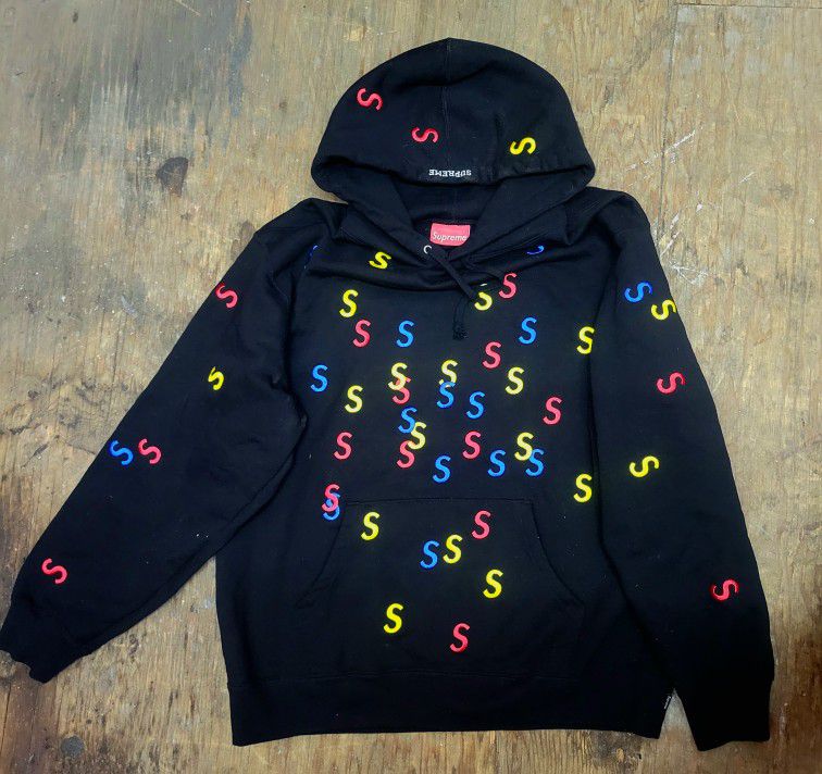 Supreme Embroidered 'S' Hoodie | Size: Large *Like NEW*