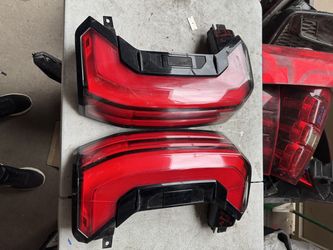 Toyota tundra tail lights Oem