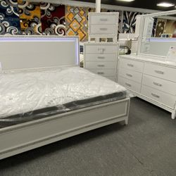 King Or Queen Bedroom Set