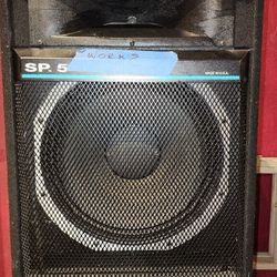 Peavey SP5xt Speaker Pair 15" And Horn