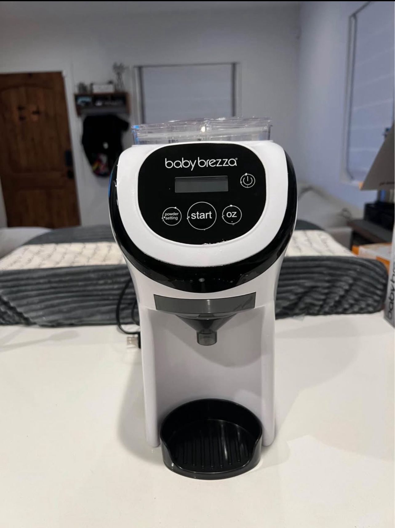 Mini Baby Brezza Formula Pro