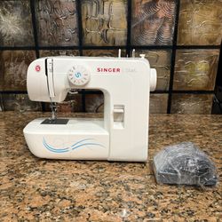 Sewing Machine Singer Start 1304