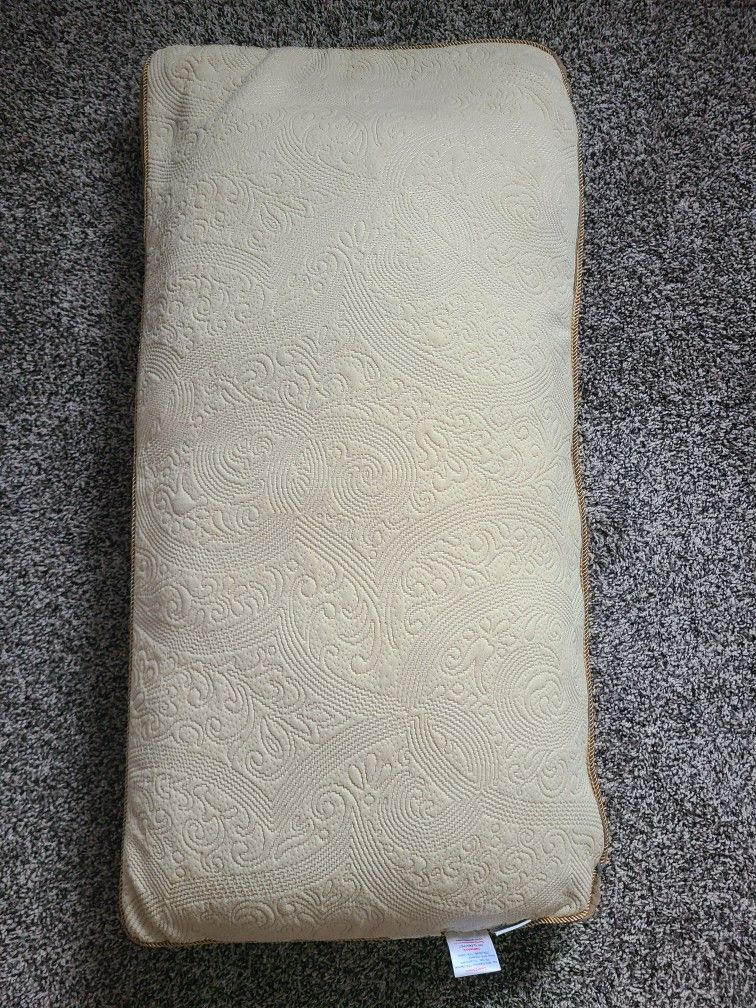 Tempur-Pedic Grand Pillow