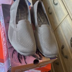 Sketchers Size 8.5