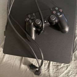 PS4 Slim Black