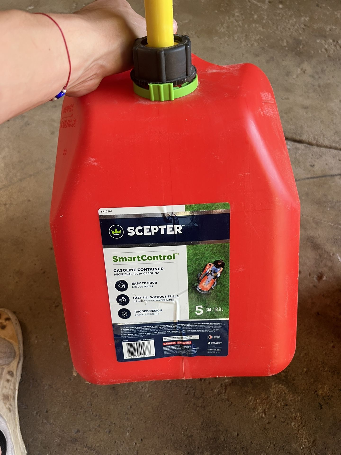 5 gallon sceptor gas can