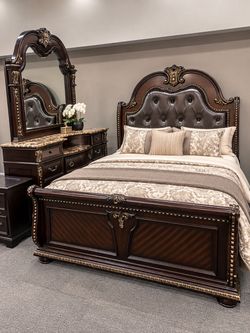 👑 A bedroom that looks ROYAL for only 1999$