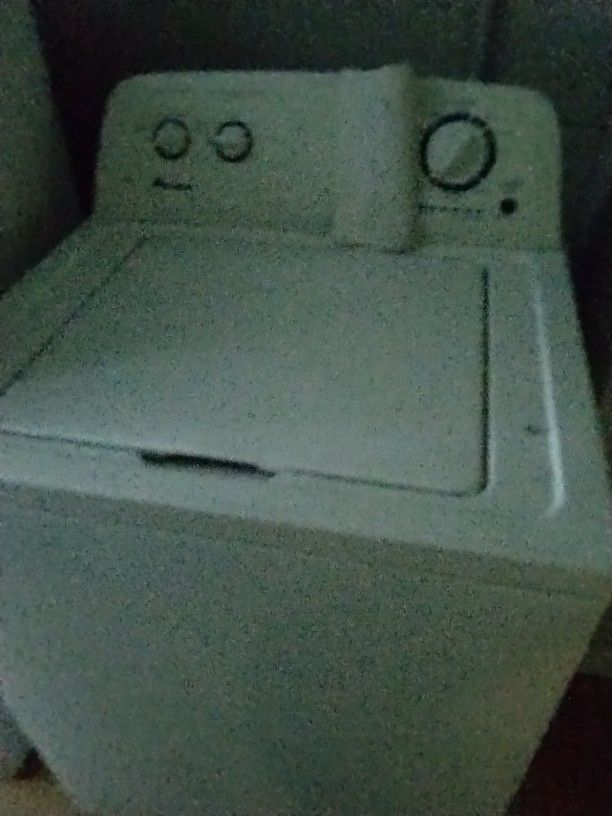 Non Matching Washer Dryer Pair.