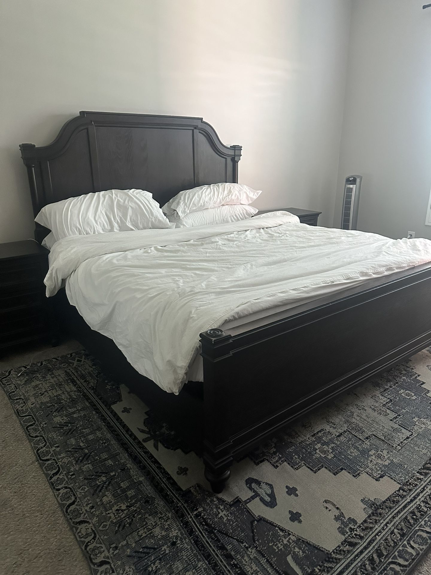 Living spaces Nate and Jeremiah bedroom set