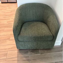 Giant moving sale