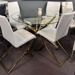 Brand new Dining Set in box- shop now pay later $49 down. ❗️PRICE DROP❗️ 