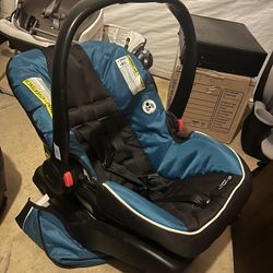 Graco Infant Car Seat & Base