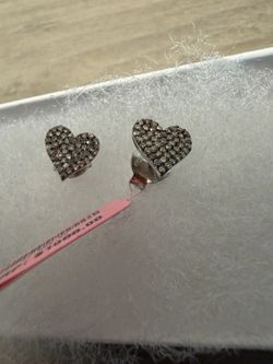 Beautiful Natural Diamond and Sterling Silver Earings