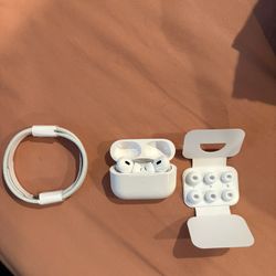 Apple Airpods gen 2 with case and receipt