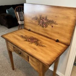 FLORAL PRINT TABLE W ROTATING FLIP TOP