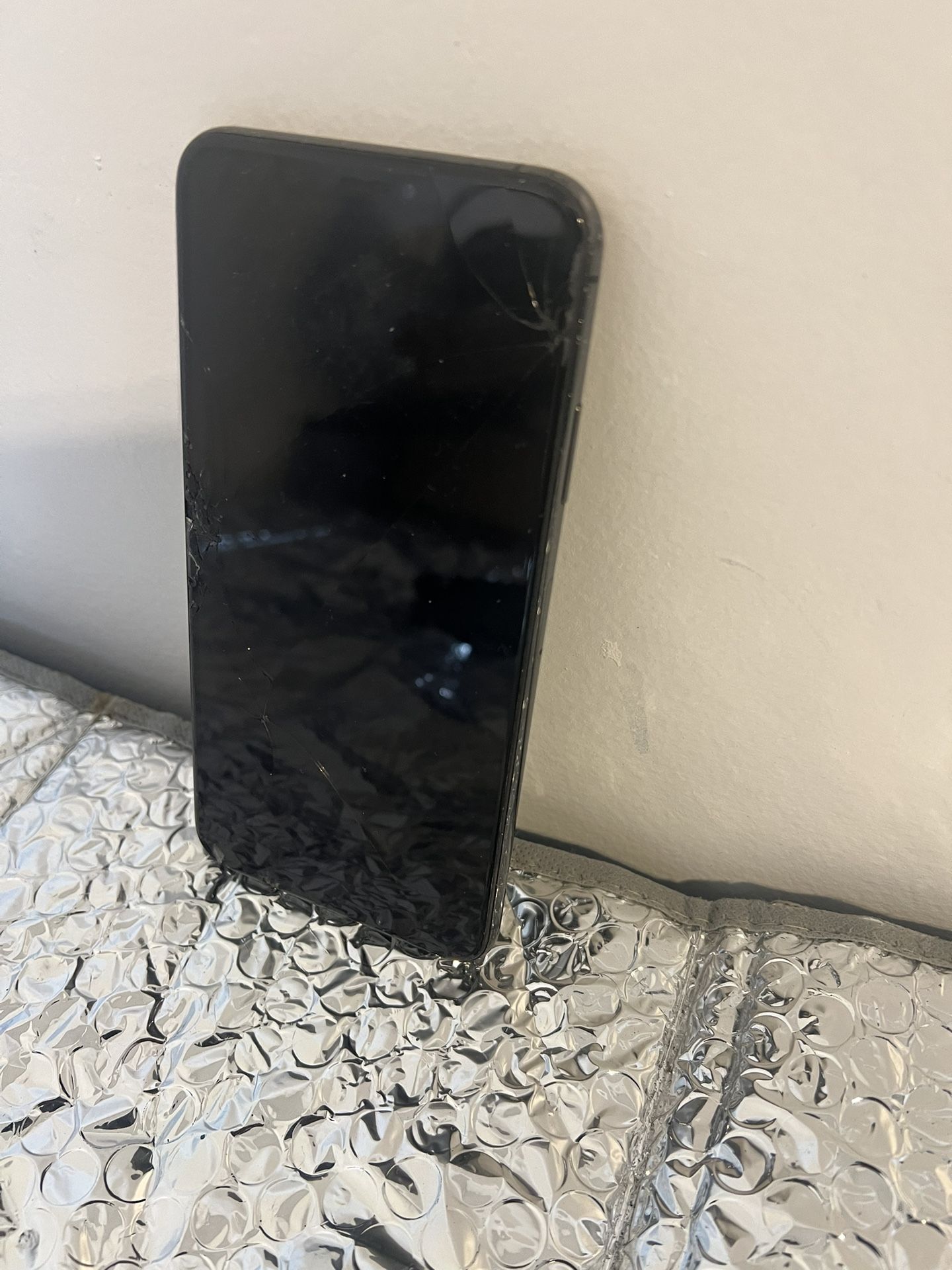 iPhone 10 For Parts Only