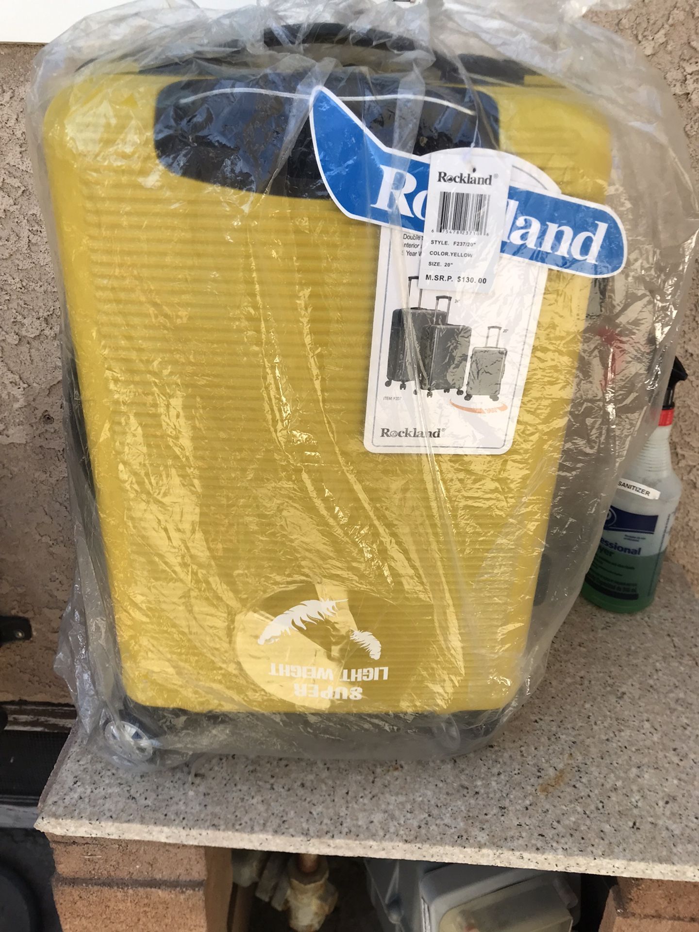 New 20 Inch Rockland Suitcase