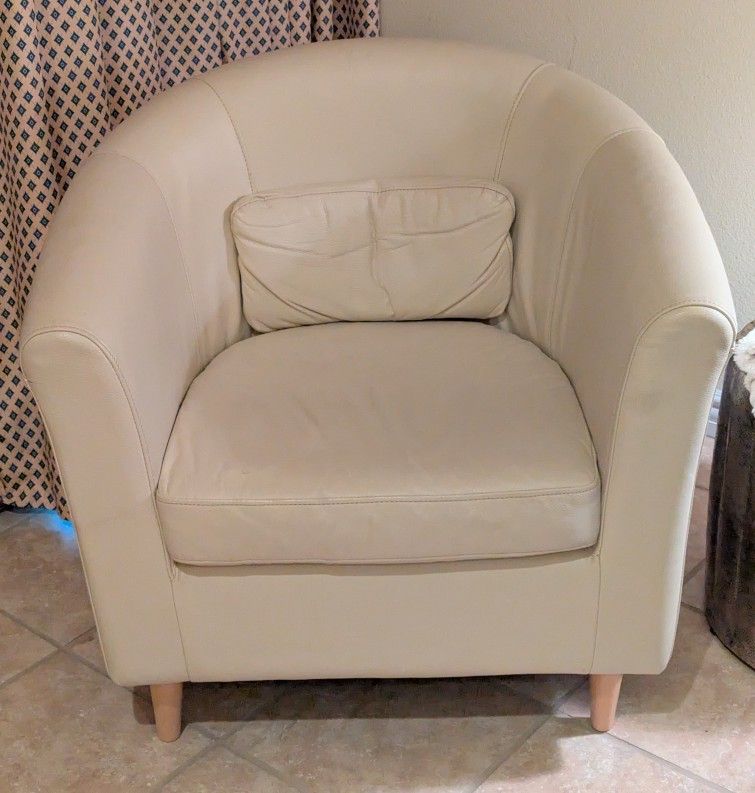 Very Good Condition Ikea Leather Armchair. Very Comfortable. Gently Used. Beige/ Cream Color.
